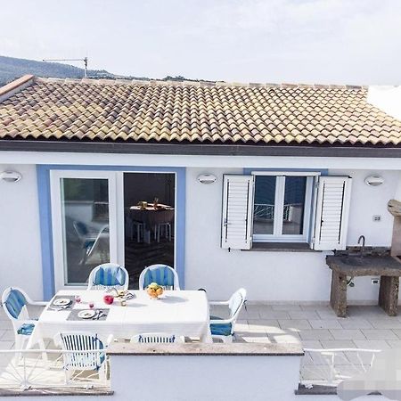 Tra Blu E Celeste Apartment Castelsardo Exterior photo